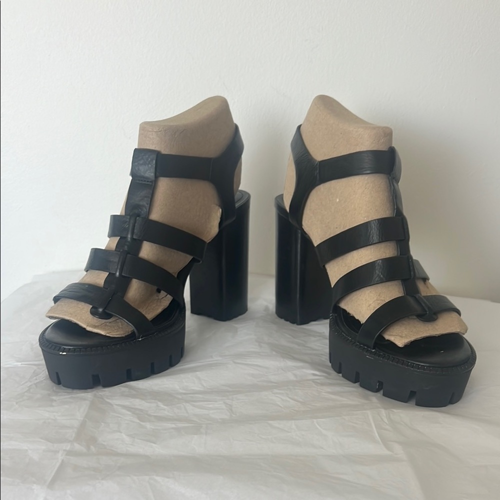 Charles David Black Platform Sandals 11